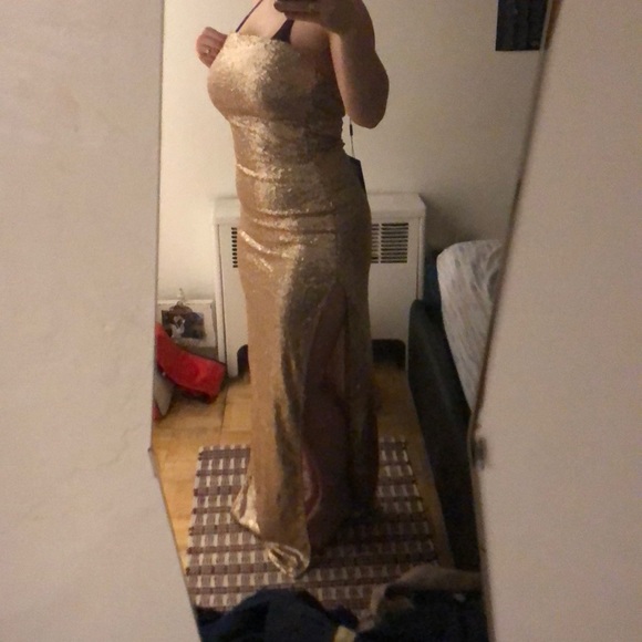 Pretty Little Thing NWT Rose gold sequins - Picture 8 of 8